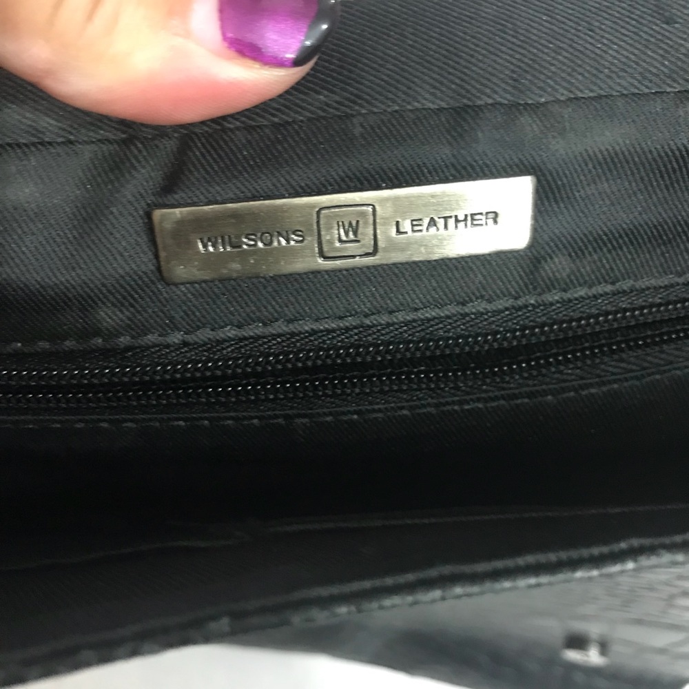 Wilsons Leather Black Textured Shoulder Bag - Picture 3 of 4